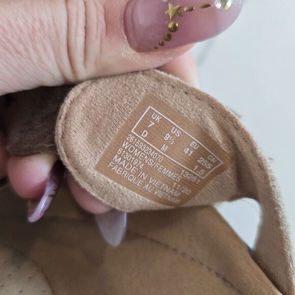 Clarks Collection Womens Comfort Casual Sandals Sz 9 Metallic Leather Adjustable - Picture 7 of 10